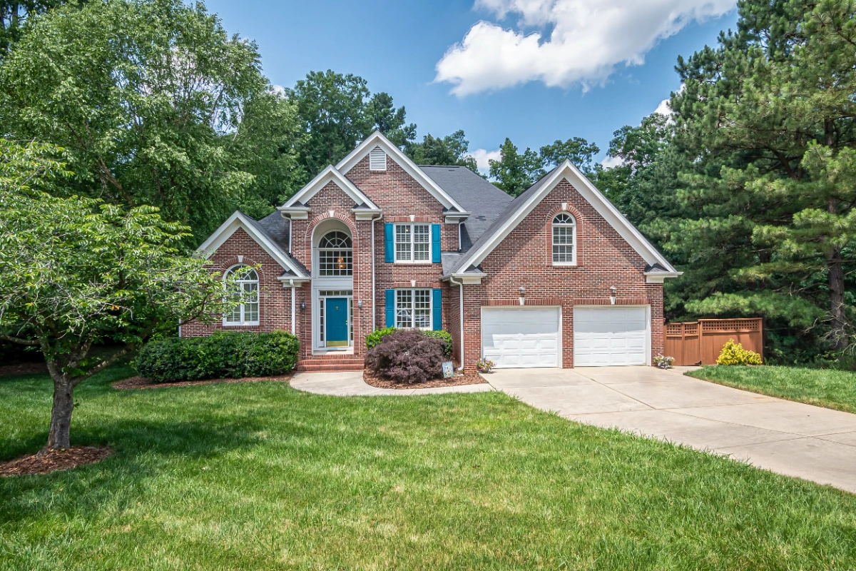 Gwinnett County Real Estate Agent helping clients buy and sell homes in Georgia