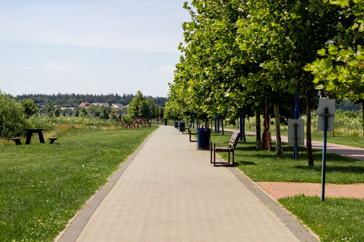 Rockdale County lifestyle with suburban homes, parks, and family-friendly environment