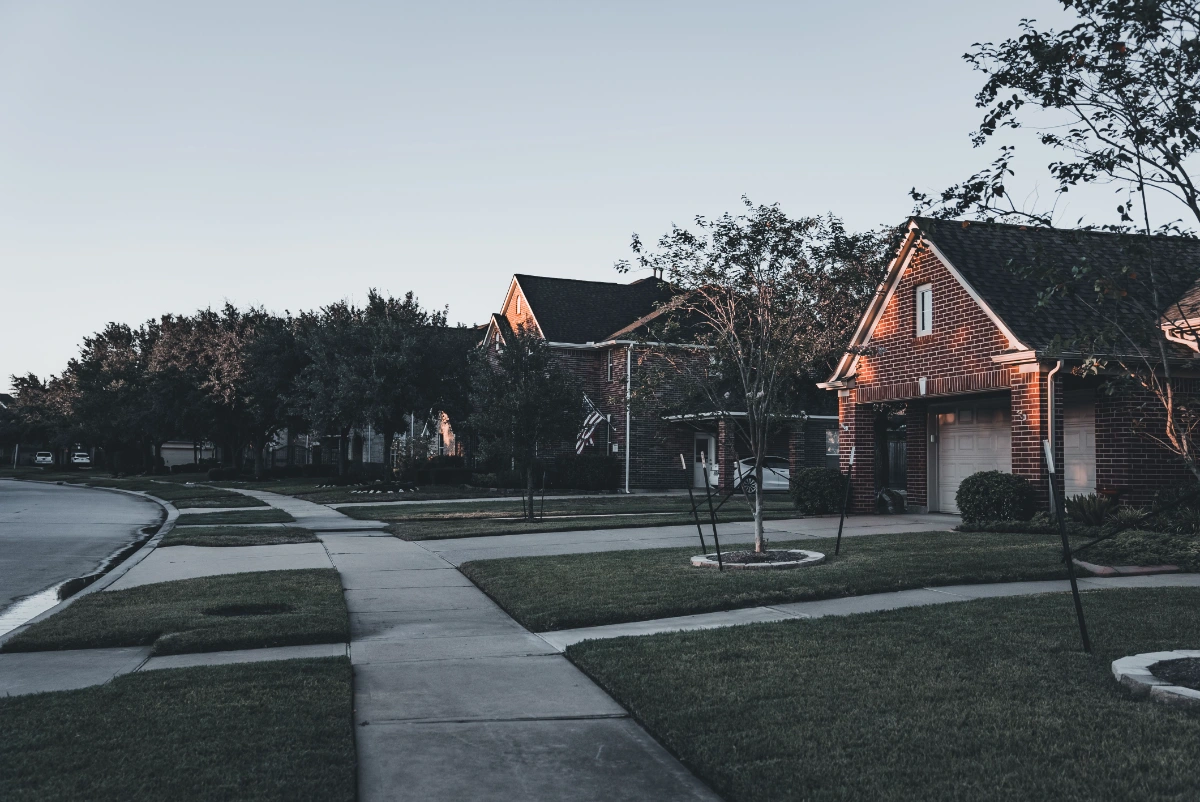 Locust Grove GA homes in a peaceful neighborhood